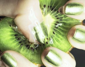 Nail Artist - Green Manicure